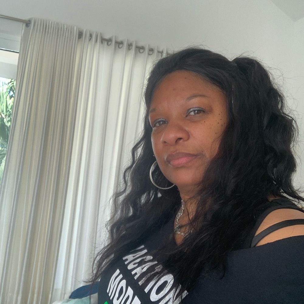 Meet your Posher, Sabrina